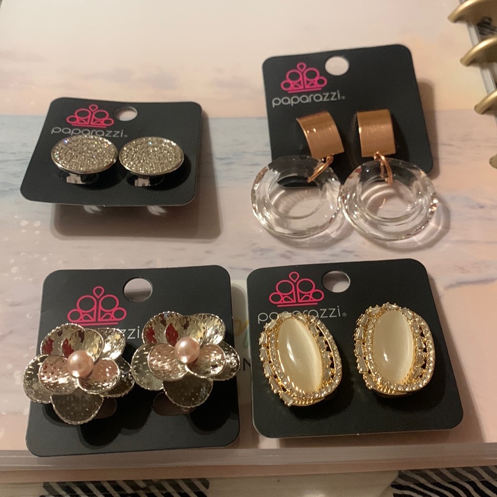 Set of new paparazzi clip earrings